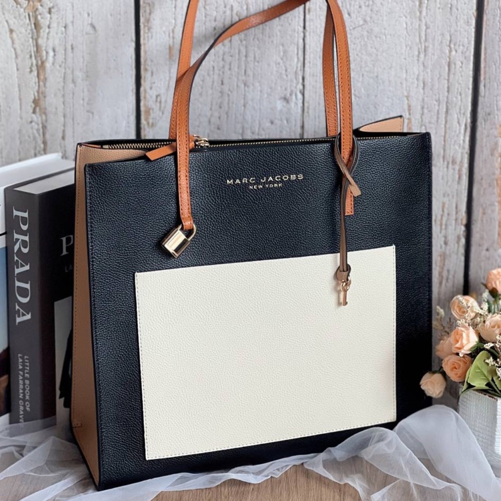 Marc Jacobs Black and Cream Tote Bag